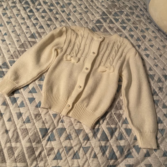 3T Ivory Sweater - Picture 2 of 5